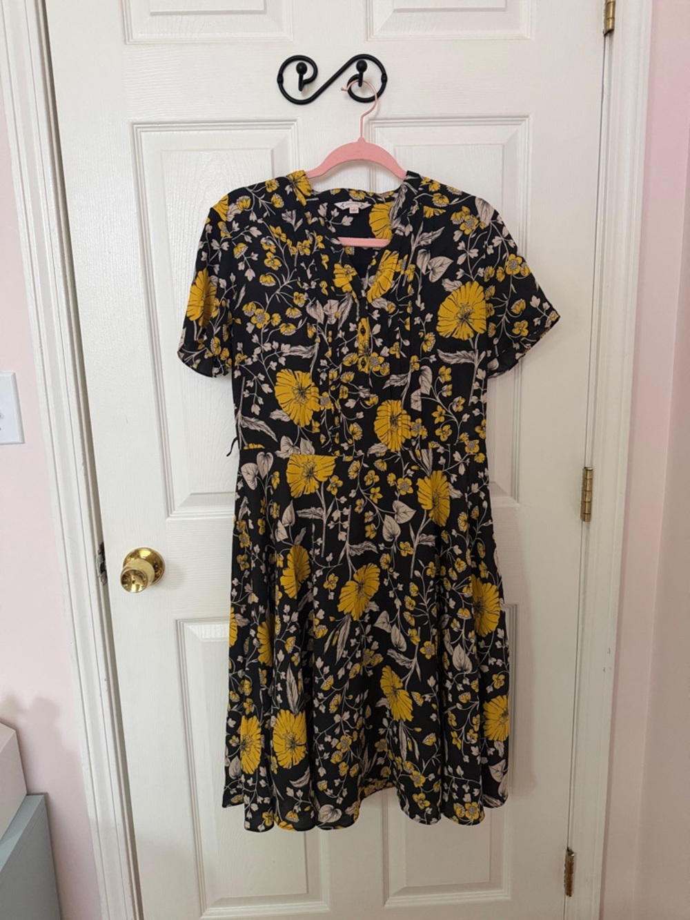 Nanette Lenore Floral Short Sleeve A-Line Dress in Black and Yellow size 8